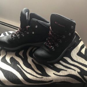 Mountain winter boots